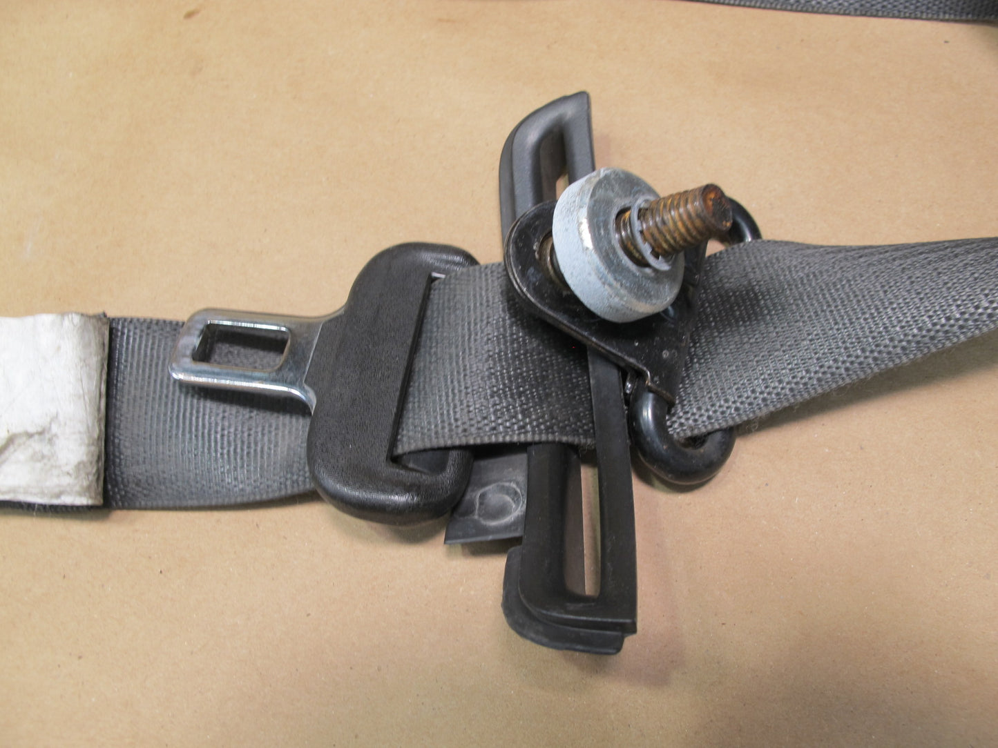06-09 PONTIAC SOLSTICE FRONT RIGHT & LEFT SIDE SEATBELT RETRACTOR SET OEM