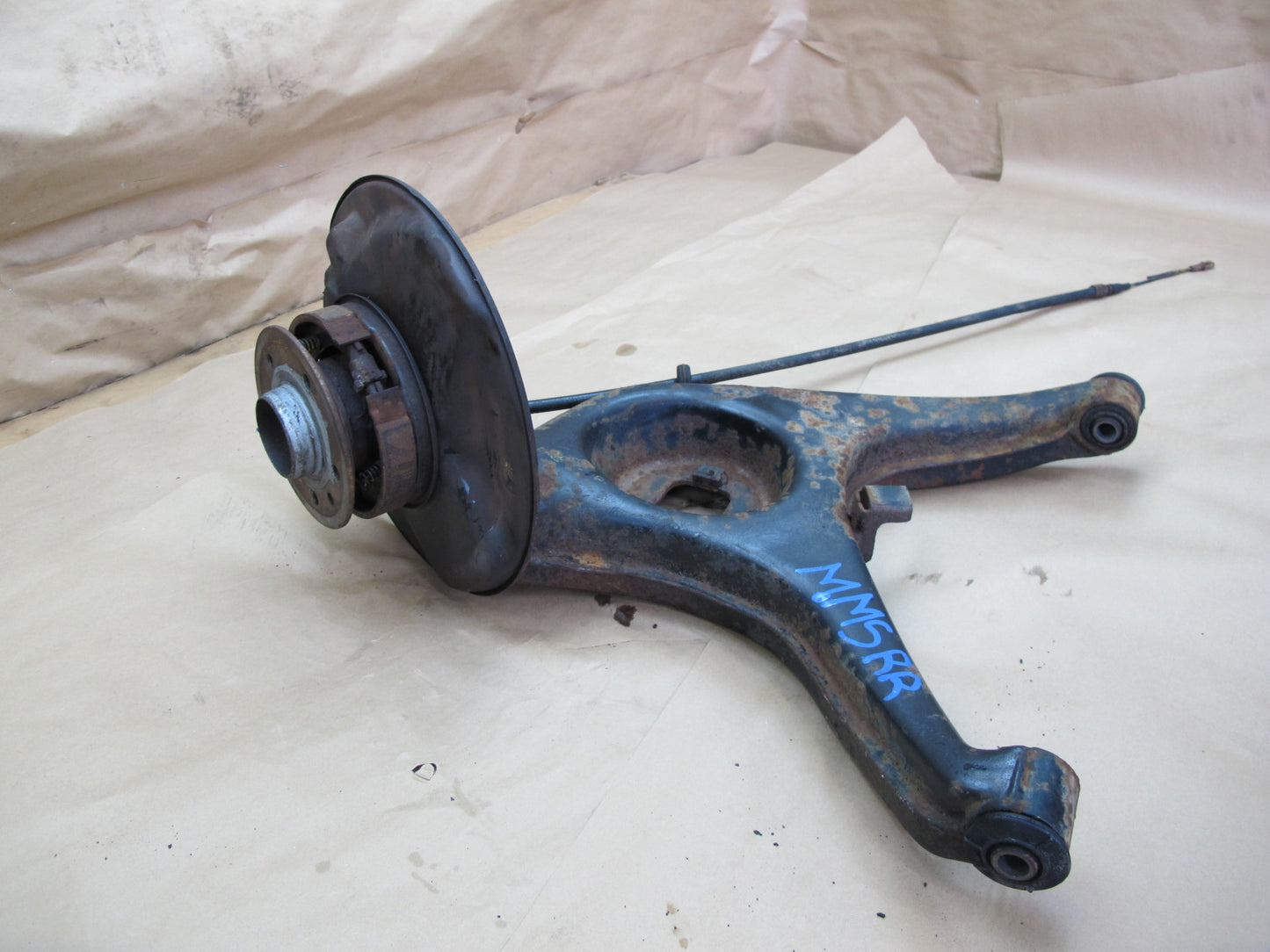 84-91 Mercedes W126 560SEL Rear Right Trailing Arm Knuckle Wheel Hub OEM