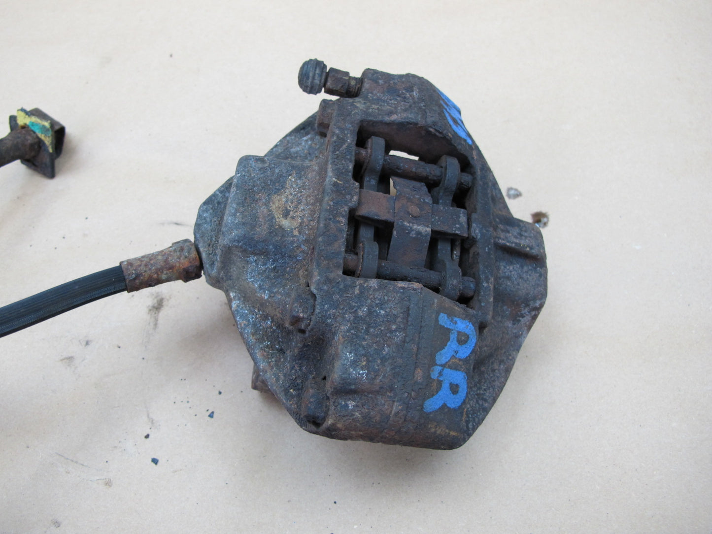 86-91 Mercedes W126 560SEL 560SEC Set of 2 Rear Left & Right Brake Caliper OEM