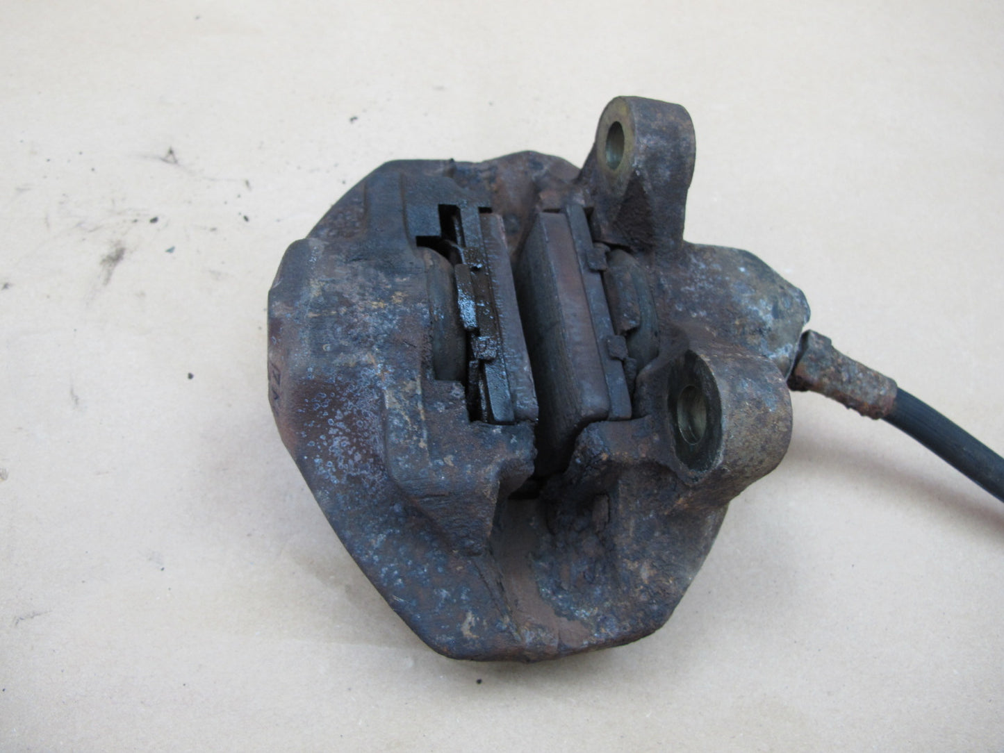 86-91 Mercedes W126 560SEL 560SEC Set of 2 Rear Left & Right Brake Caliper OEM