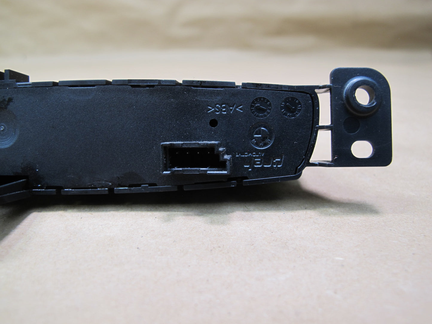 11-16 Mini Cooper S R60 Countryman Center Console Switch Panel 9804921 OEM