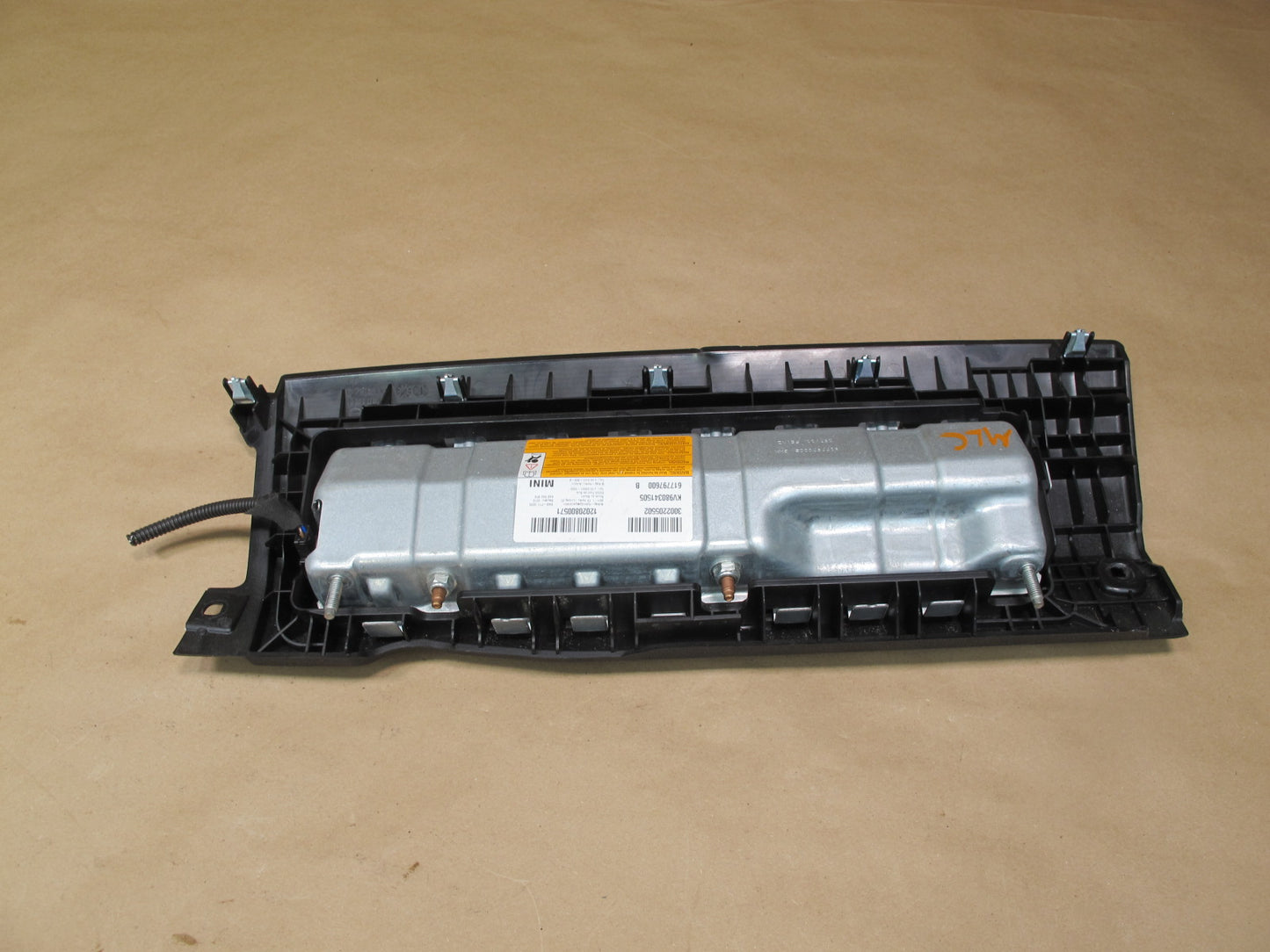11-16 MINI R60 COUNTRYMAN FRONT RIGHT PASSENGER SIDE UNDER DASH KNEE SRS AIRBAG OEM