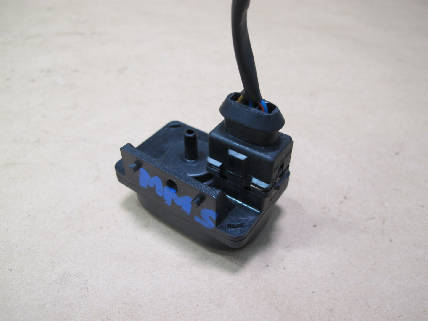 86-91 Mercedes W126 Altitude MAP Pressure Sensor 0065425017 OEM