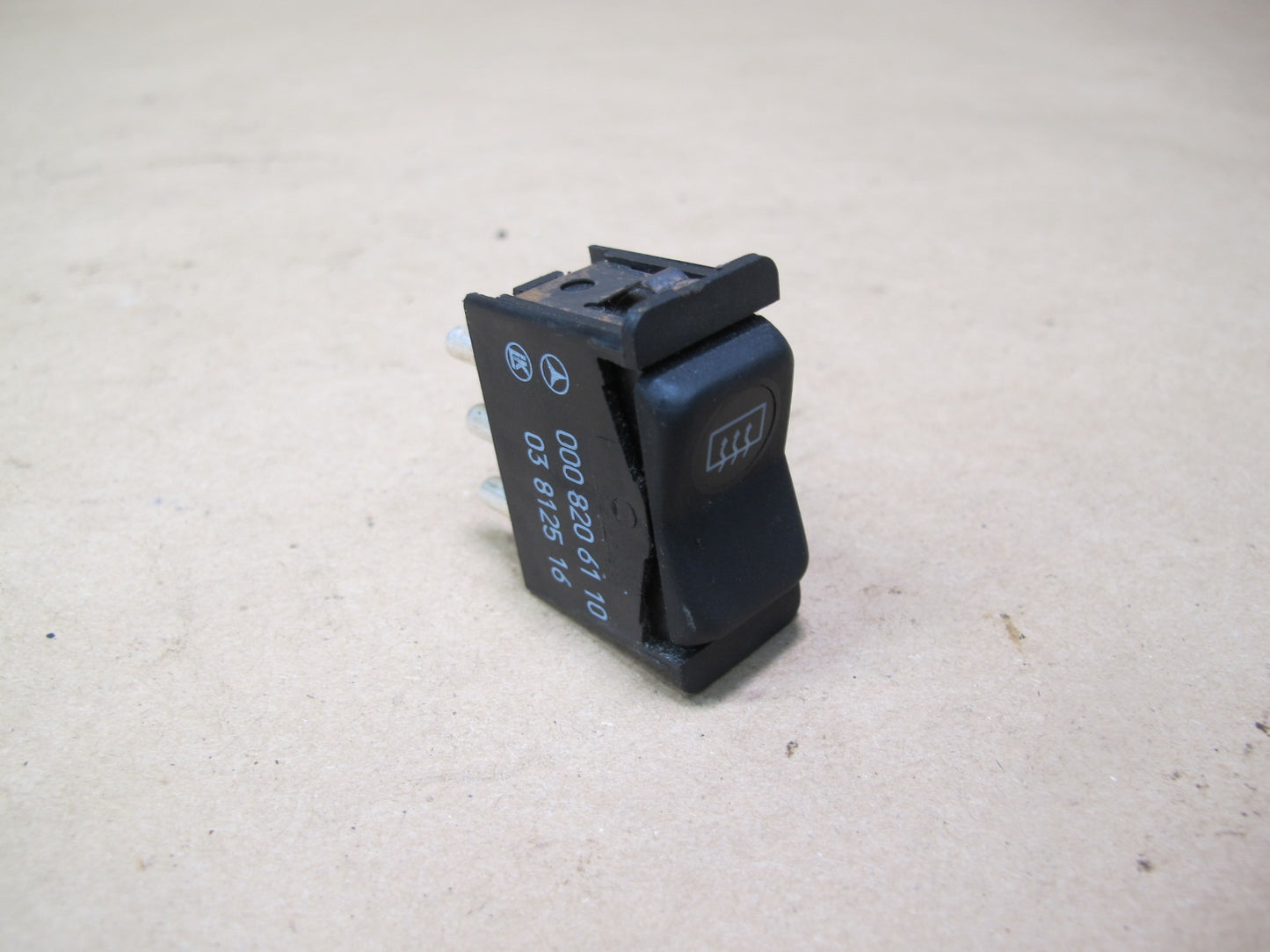 86-91 Mercedes W126 Rear Heated Window Defrost Button Switch 0008206110 OEM