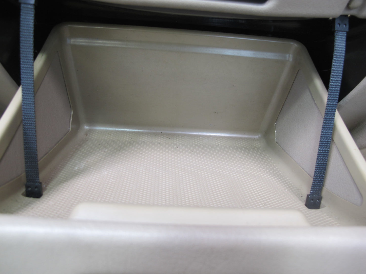 96-02 BMW E36/7 Z3 Dash Front Glove Box Compartment Storage Beige 8399612 OEM