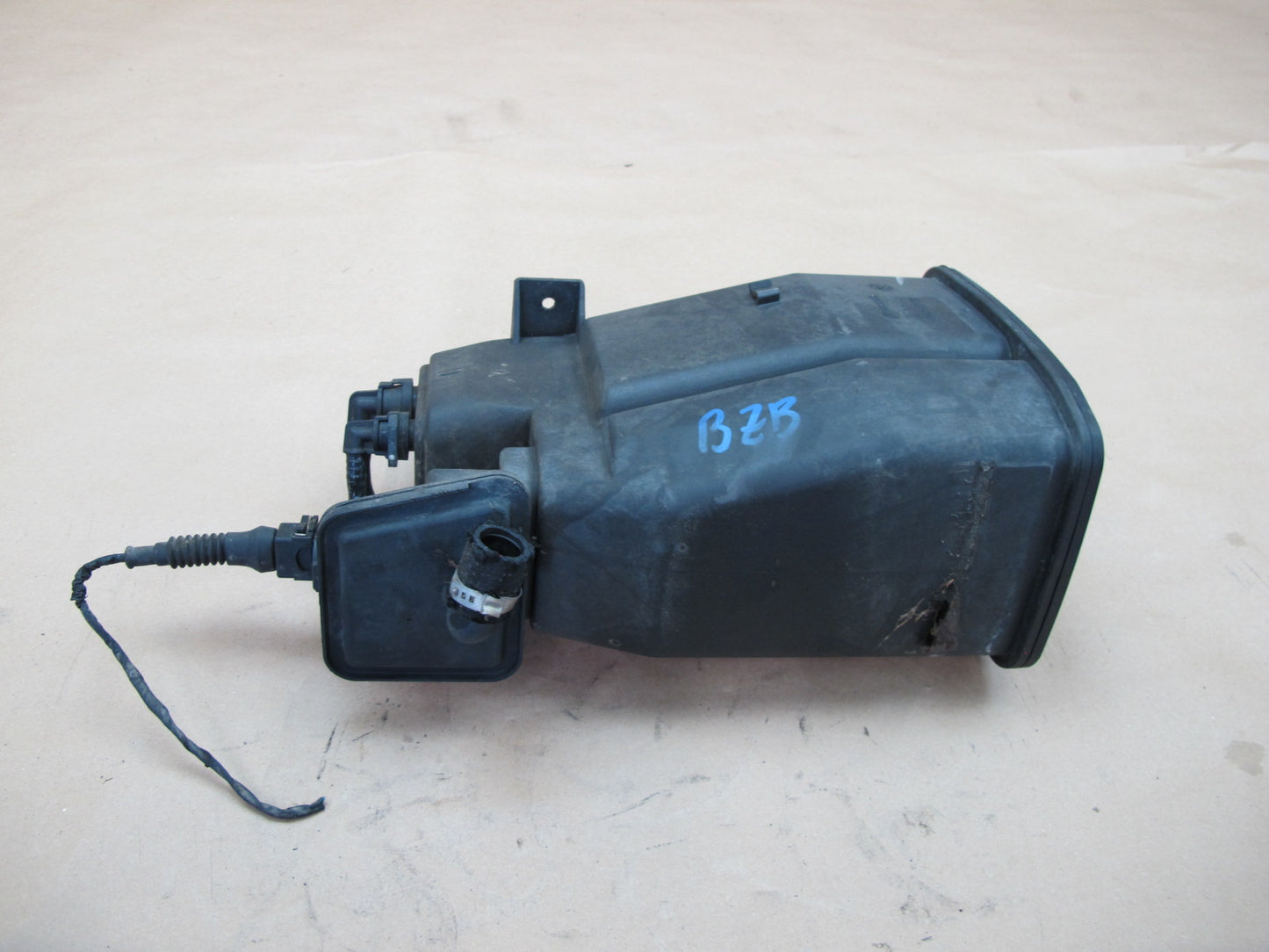 96-02 BMW E36 Z3 Fuel Evap Vapor Charcoal Canister 1183568 OEM