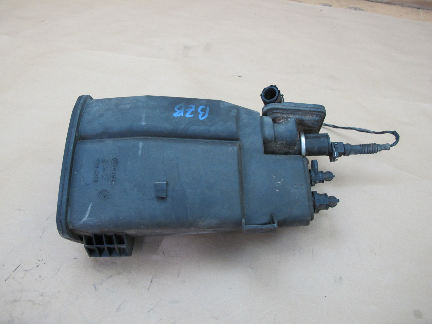 96-02 BMW E36 Z3 Fuel Evap Vapor Charcoal Canister 1183568 OEM