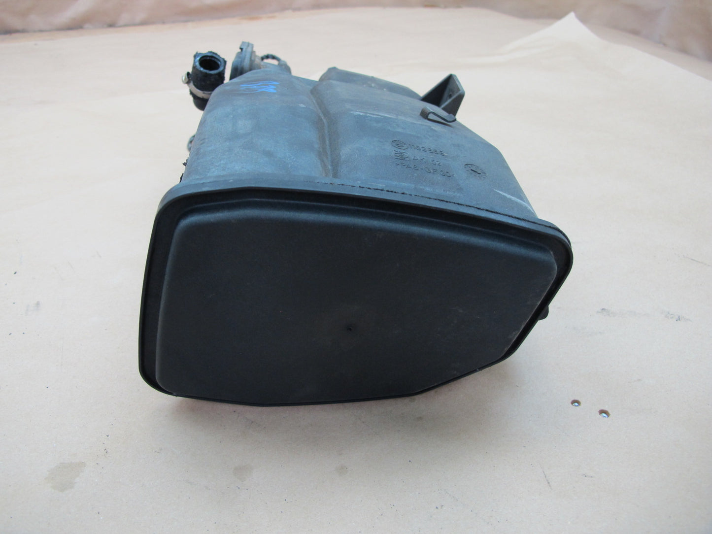 96-02 BMW E36 Z3 Fuel Evap Vapor Charcoal Canister 1183568 OEM