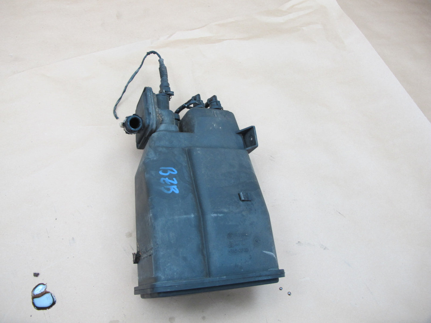 96-02 BMW E36 Z3 Fuel Evap Vapor Charcoal Canister 1183568 OEM