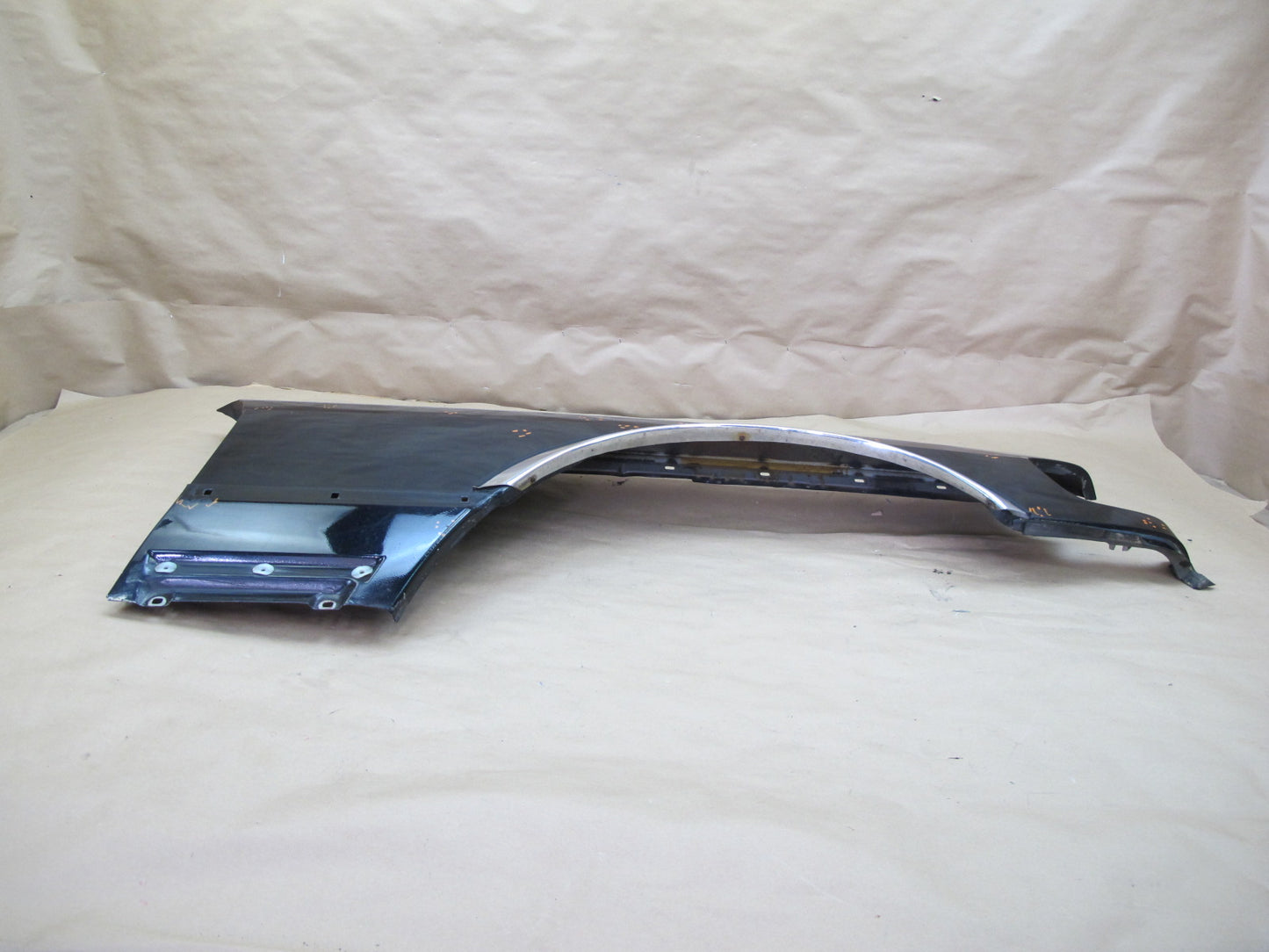 86-91 Mercedes W126 560SEL Front Right Fender Shell Cover Panel OEM