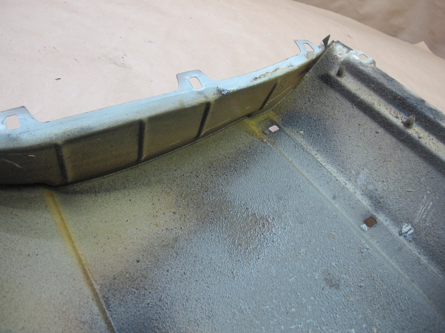 86-91 Mercedes W126 560SEL Front Right Fender Shell Cover Panel OEM