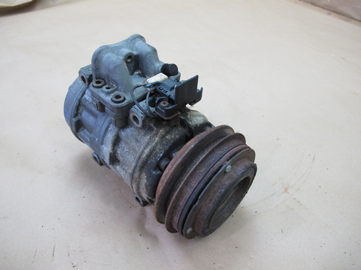 86-91 Mercedes W126 A/C Air Condition Compressor 1161310101 OEM