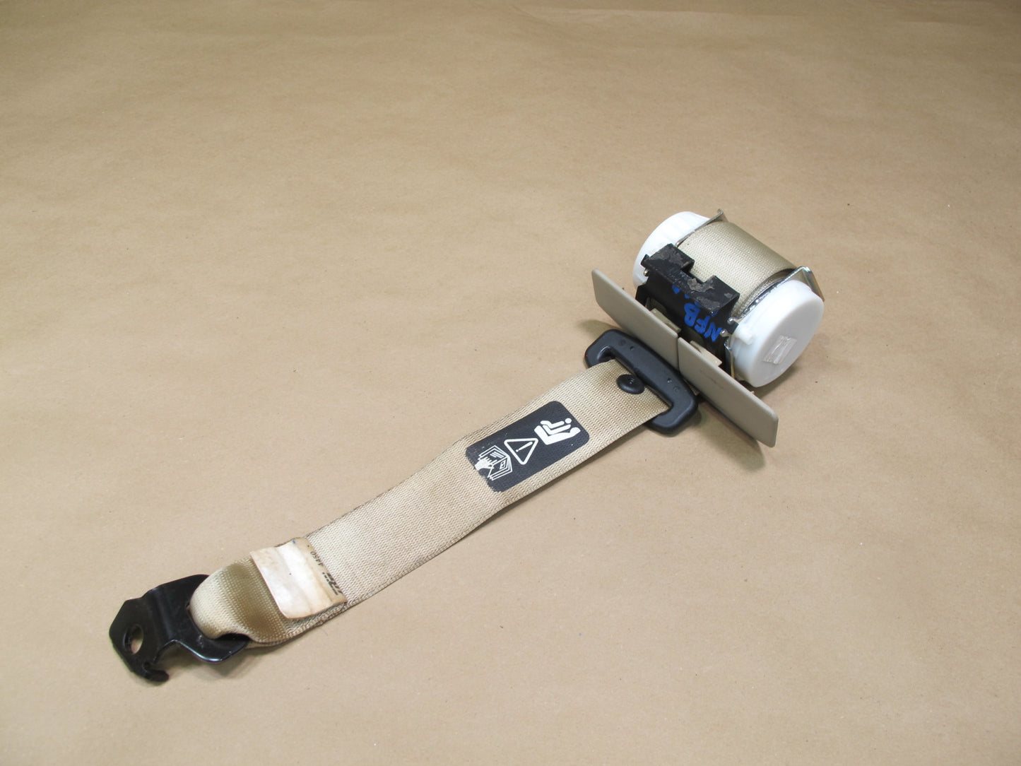 04-10 BMW E60 E61 REAR RIGHT CENTER LEFT SIDE SEATBELT RETRACTOR SET OEM