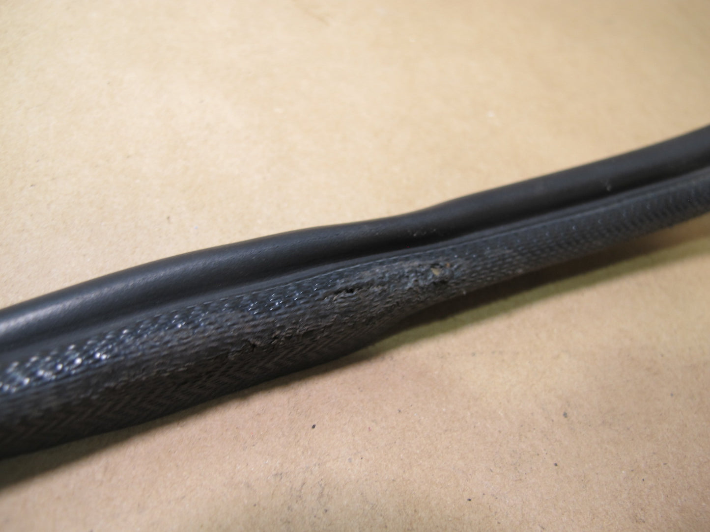 84-91 Porsche 944 Front Right Passenger Door Body Weatherstrip Rubber Seal OEM
