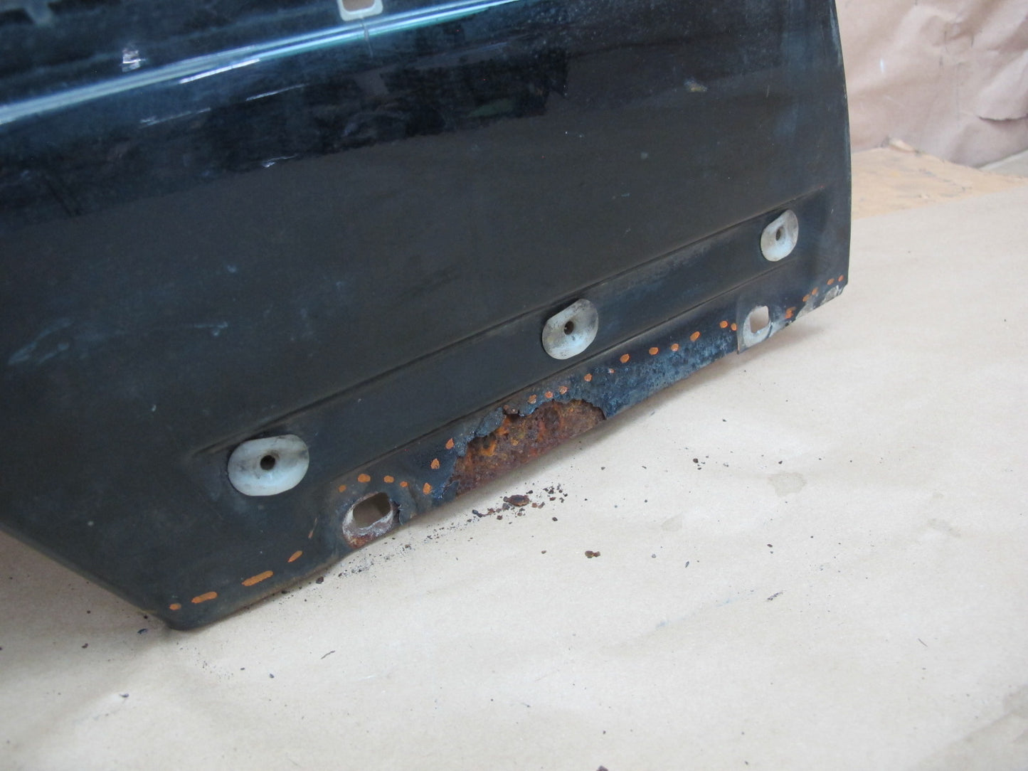 86-91 Mercedes W126 Front Left Fender Shell Cover Panel Black OEM