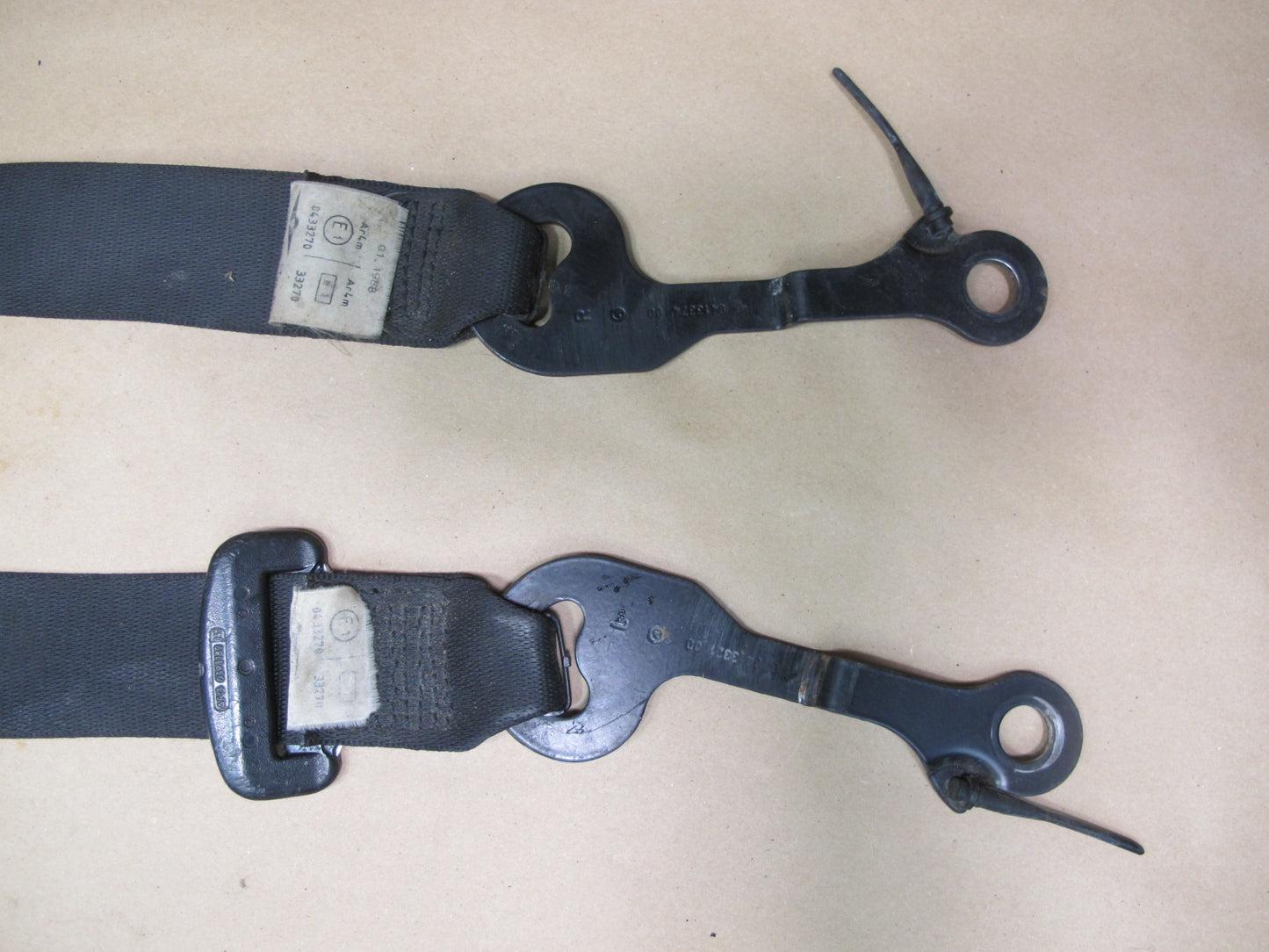 87-91 BMW E30 CONVERTIBLE FRONT LEFT & RIGHT SIDE SEATBELT RETRACTOR SET OEM
