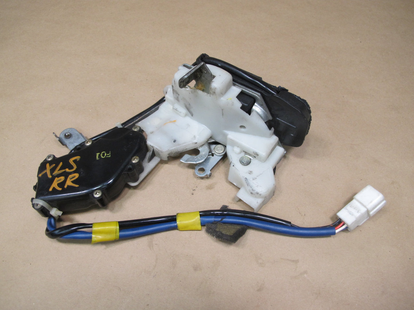 98-00 Lexus UCF20 LS400 Rear Right Passenger Side Door Lock Latch Actuator OEM