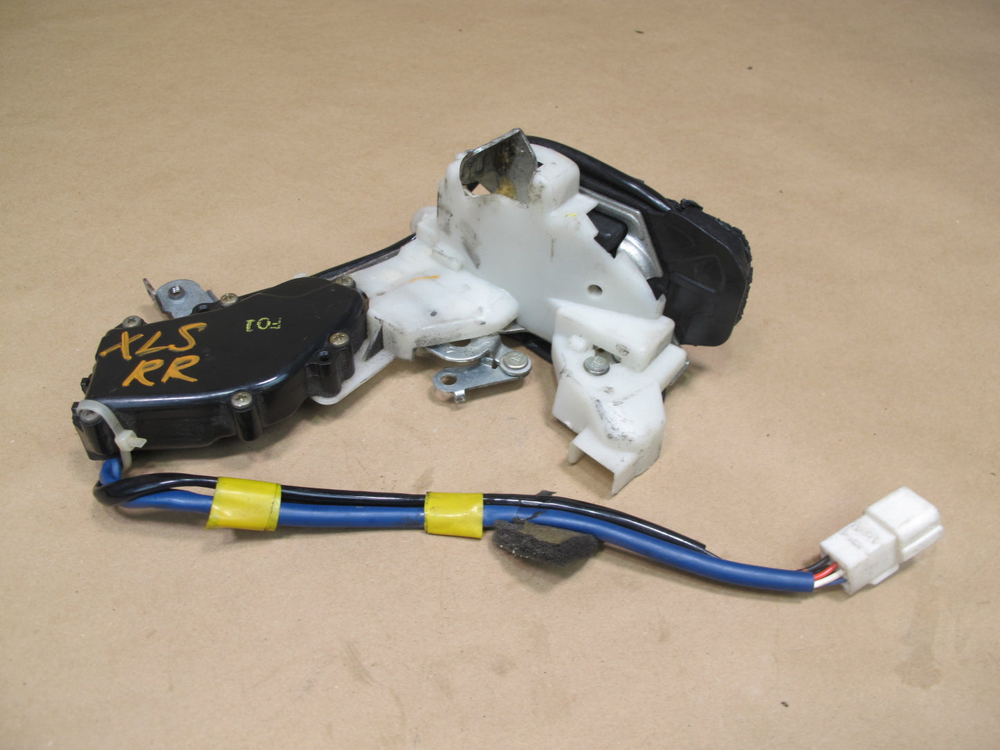 98-00 Lexus UCF20 LS400 Rear Right Passenger Side Door Lock Latch Actuator OEM