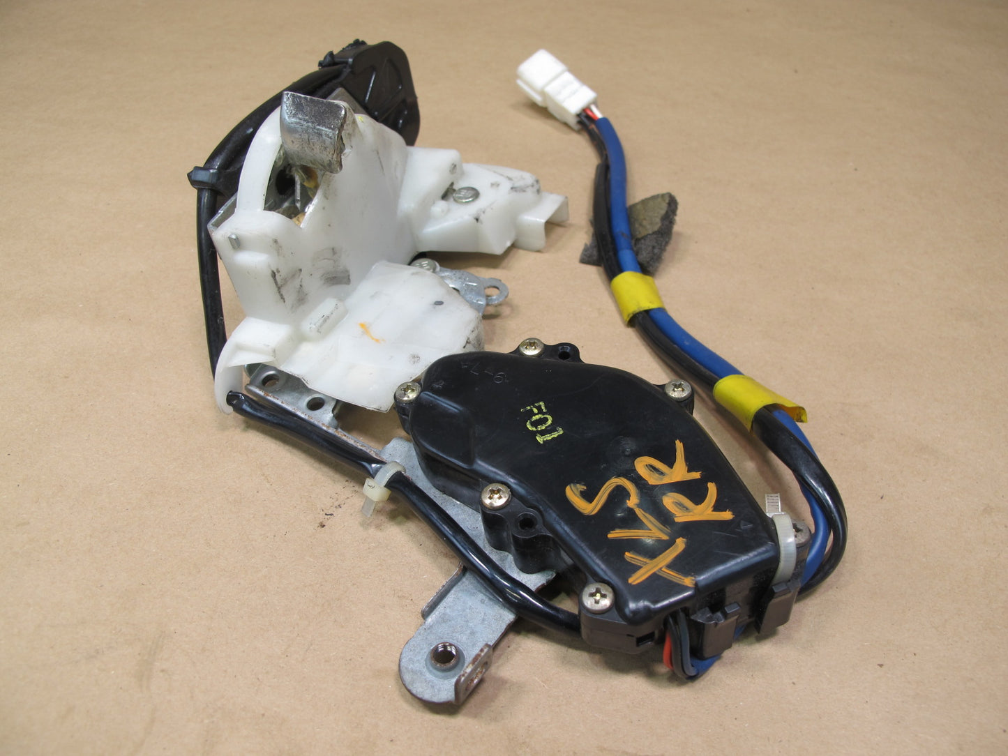 98-00 Lexus UCF20 LS400 Rear Right Passenger Side Door Lock Latch Actuator OEM