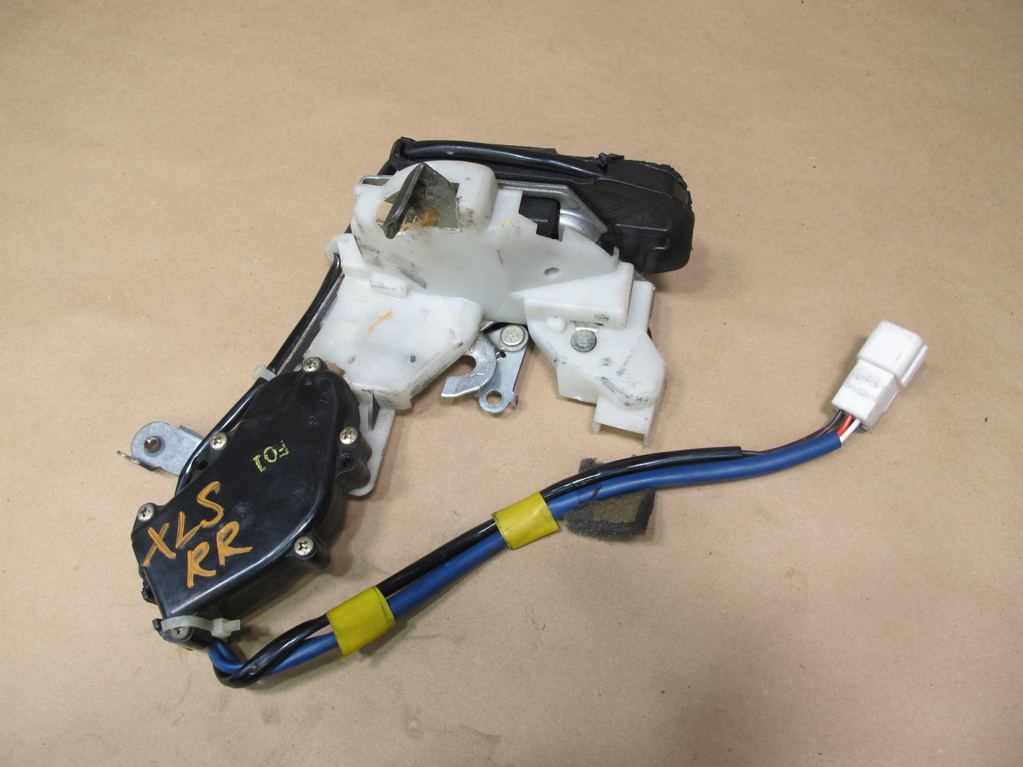98-00 Lexus UCF20 LS400 Rear Right Passenger Side Door Lock Latch Actuator OEM
