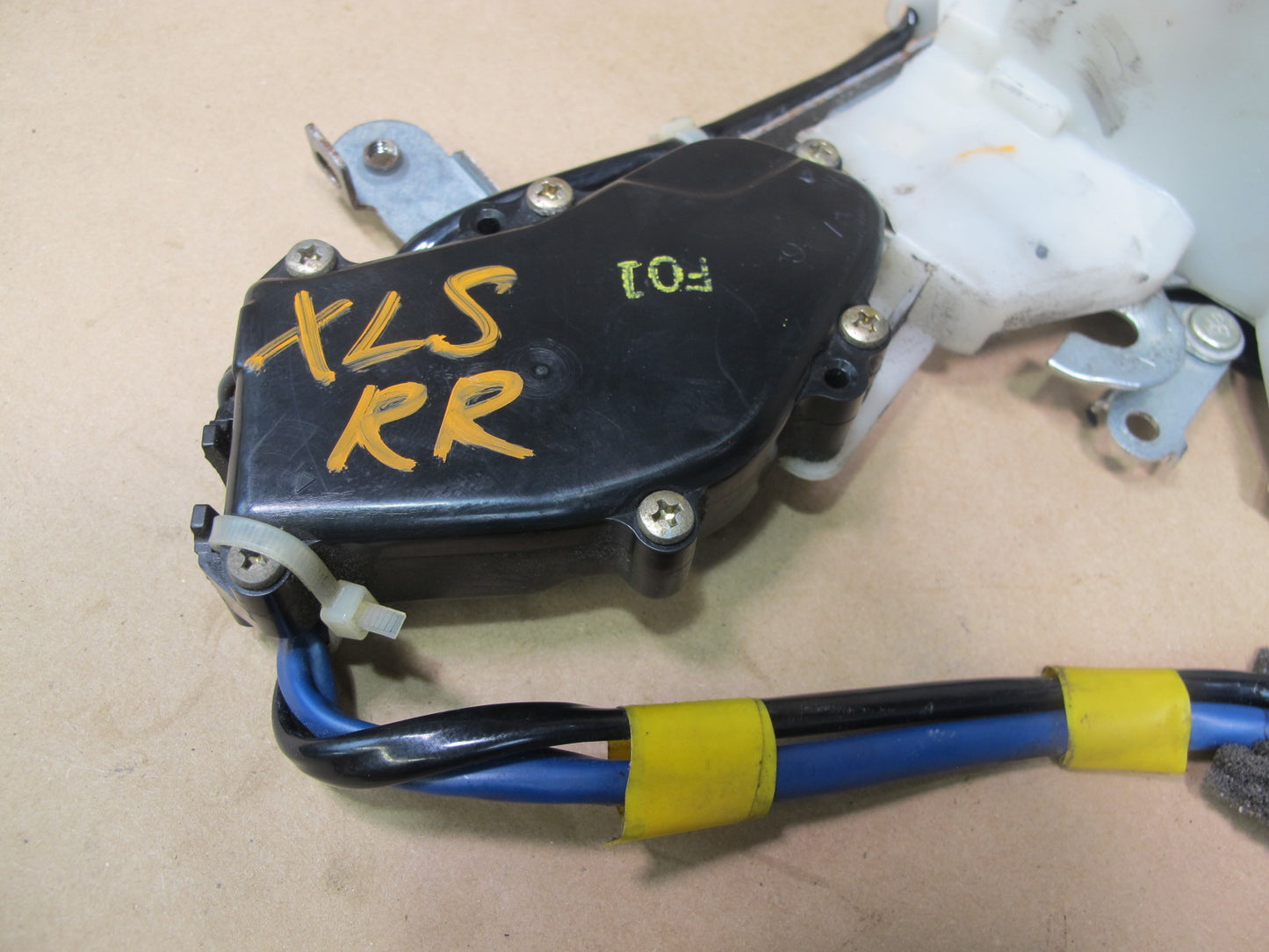 98-00 Lexus UCF20 LS400 Rear Right Passenger Side Door Lock Latch Actuator OEM