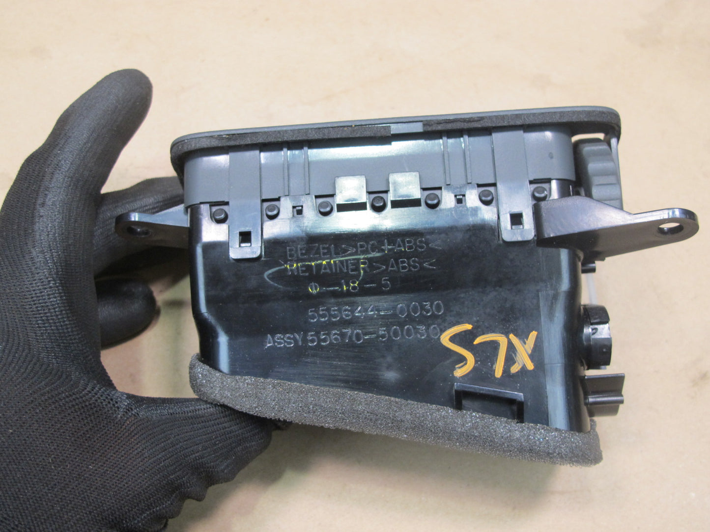 98-00 Lexus UCF20L LS400 Set of 2 Dash Left & Right AC Heater Air Vent OEM