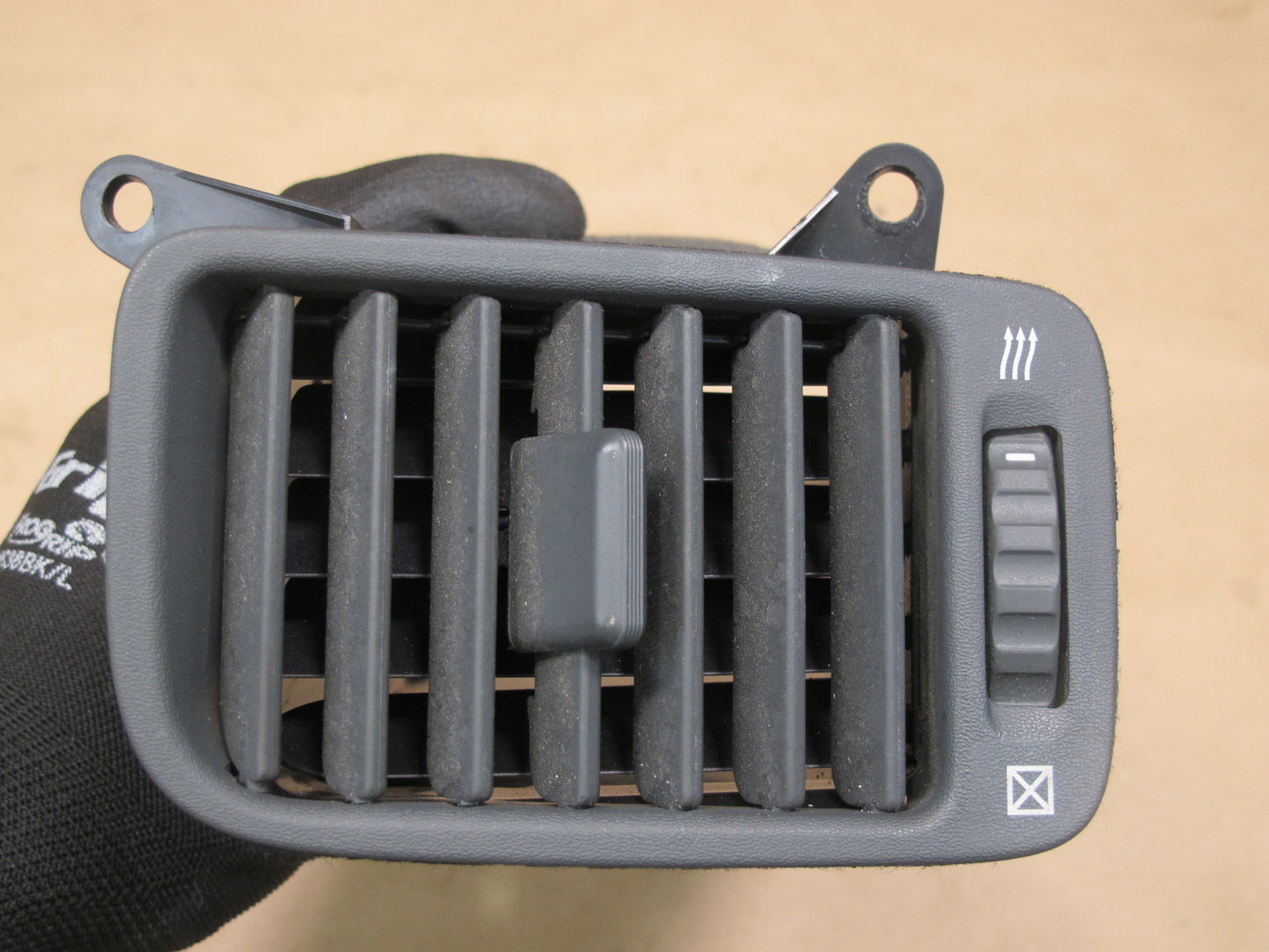 98-00 Lexus UCF20L LS400 Set of 2 Dash Left & Right AC Heater Air Vent OEM