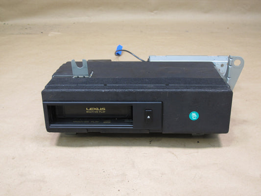 98-00 Lexus LS400 Pioneer 6 Disc CD Changer With Magazine 86270-50130 OEM