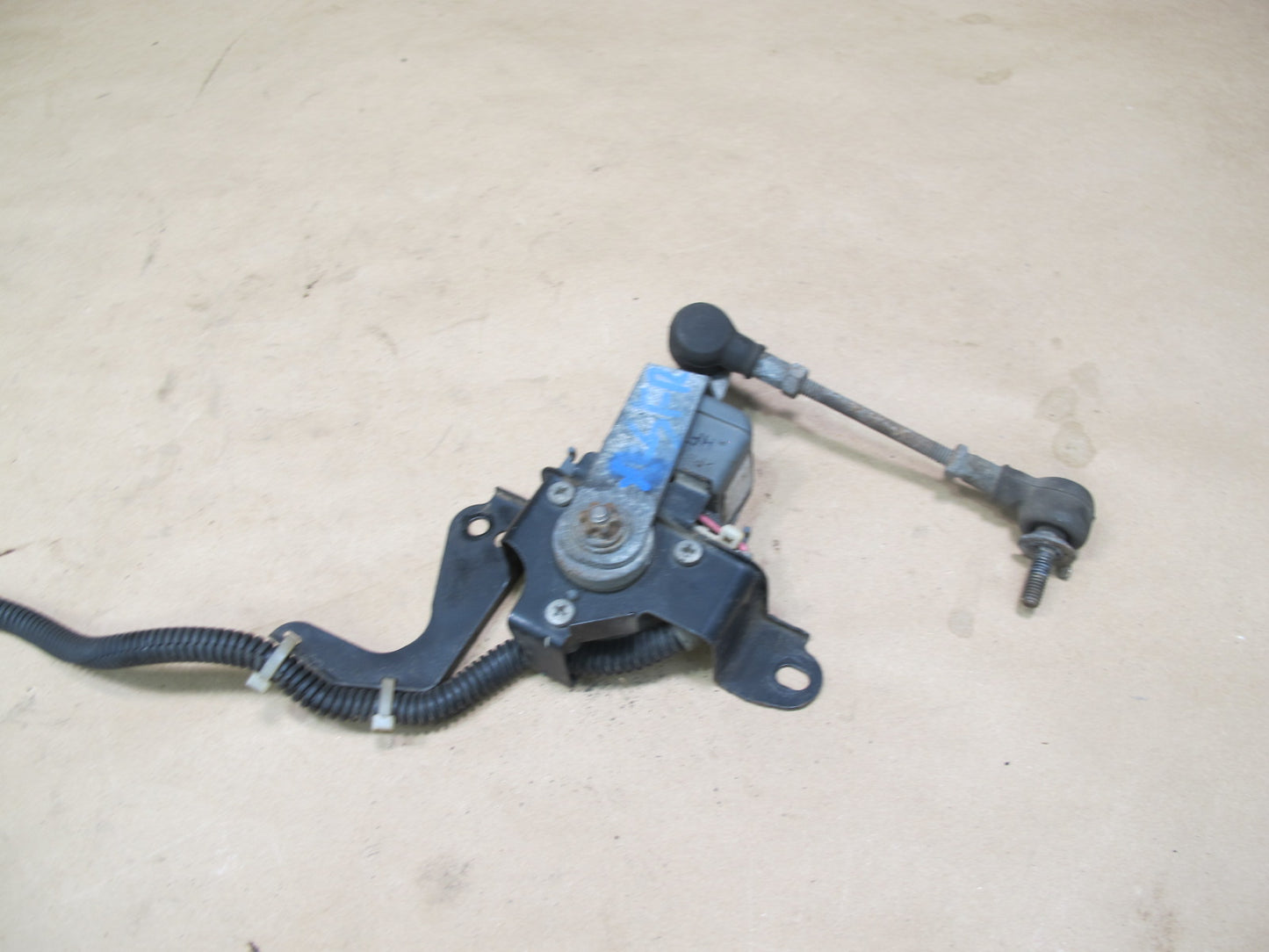 98-00 Lexus LS400 UCF20 Front Right Suspension Height Sensor Module OEM