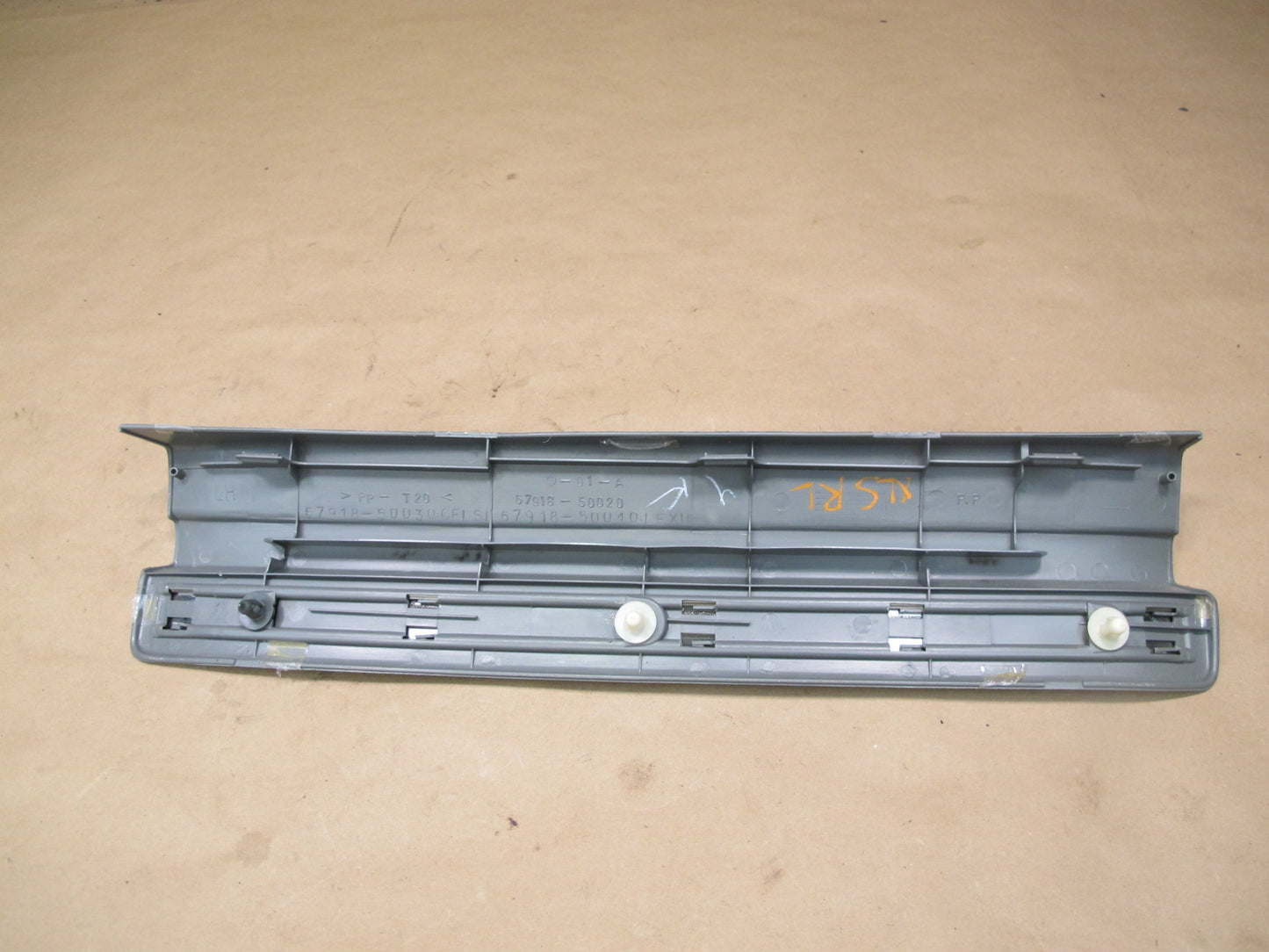 98-00 Lexus LS400 UCF20 Set of 2 Rear Door Scuff Sill Plate Trim Gray OEM