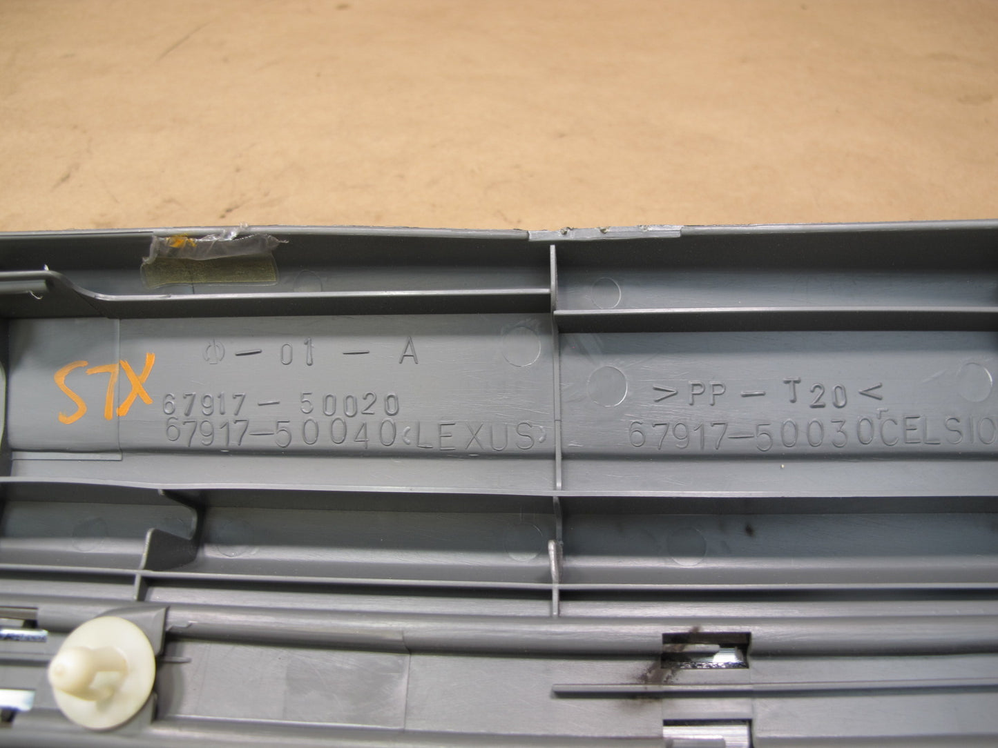 98-00 Lexus LS400 UCF20 Set of 2 Rear Door Scuff Sill Plate Trim Gray OEM