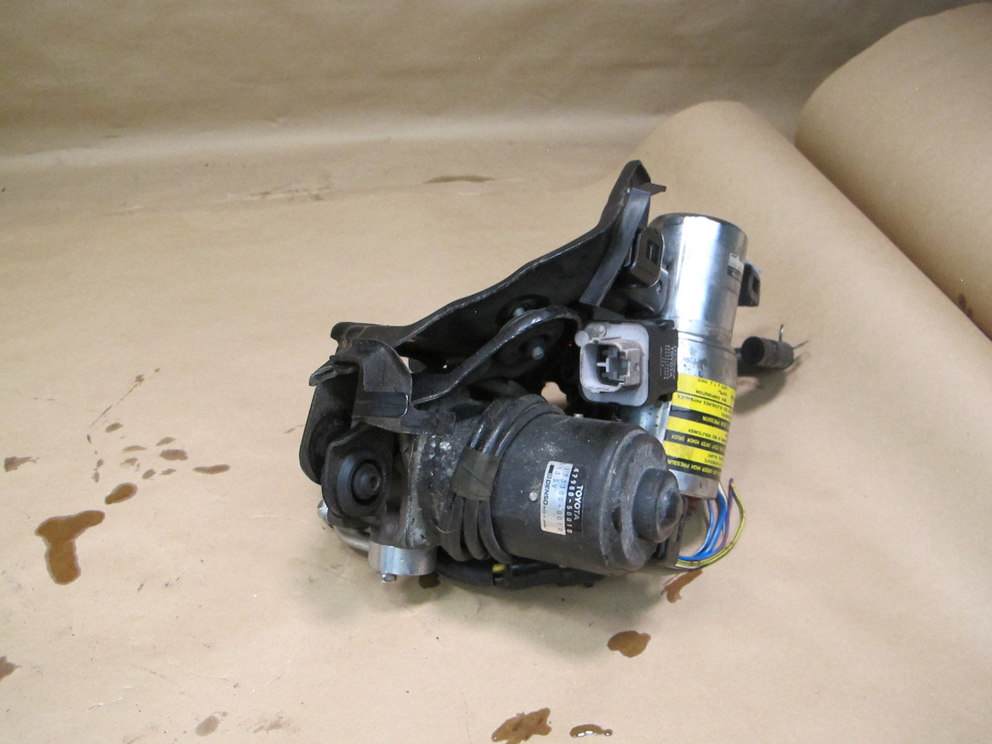 91-92 Lexus UCF10 LS400 ABS Brake Traction Pump w Accumulator OEM