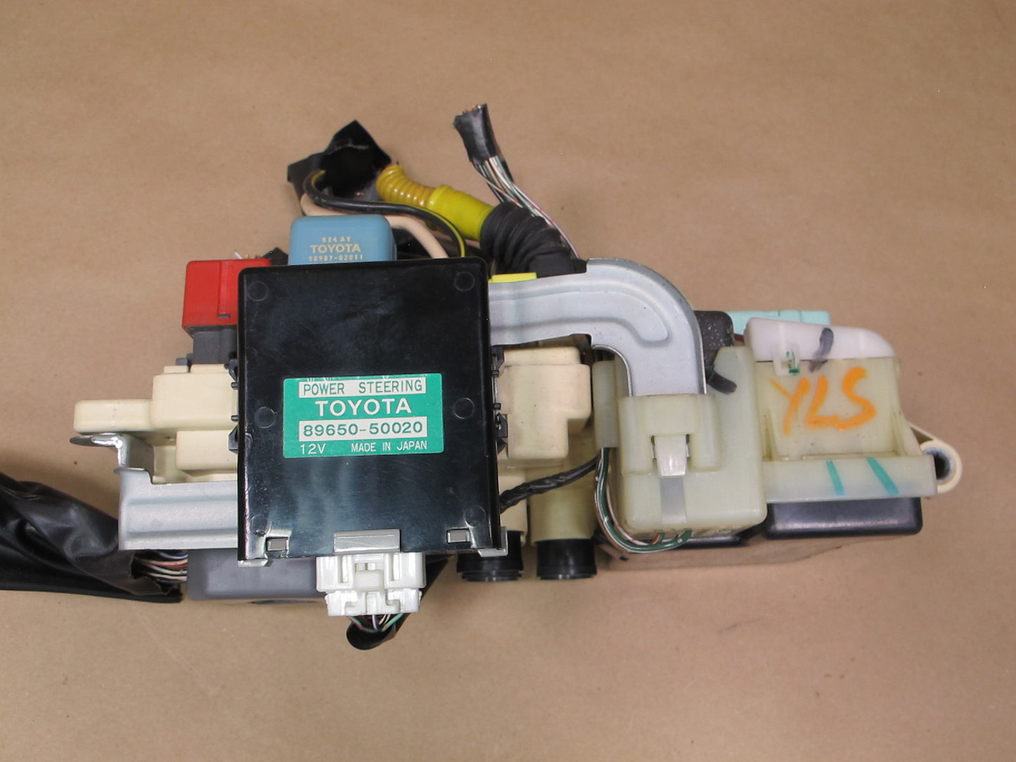 90-94 Lexus UCF10 LS400 Interior Fuse Relay Box w Power Steering Module OEM