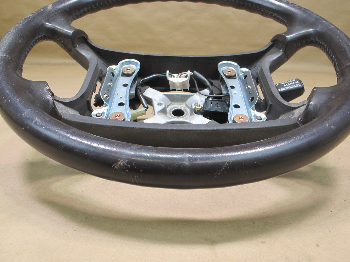 90-94 Lexus UCF10 LS400 Leather Steering w Cruise Switch OEM