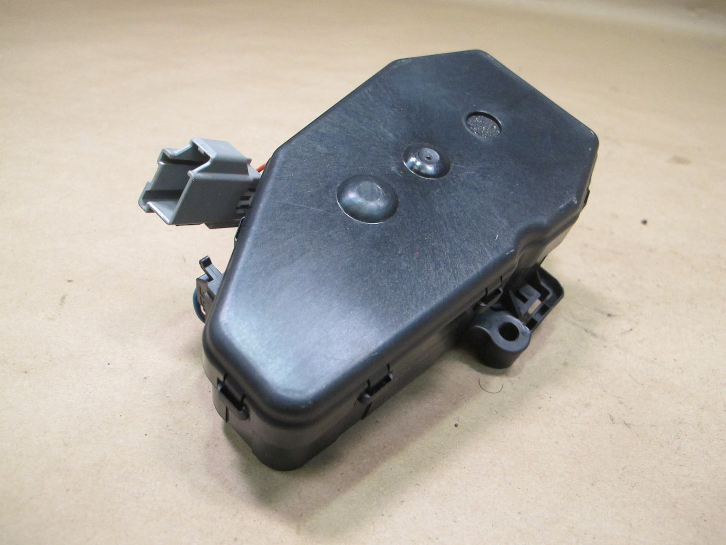 12-18 Range Rover Evoque L538 Rear Trunk Lid Tailgate Lock Latch Actuator OEM
