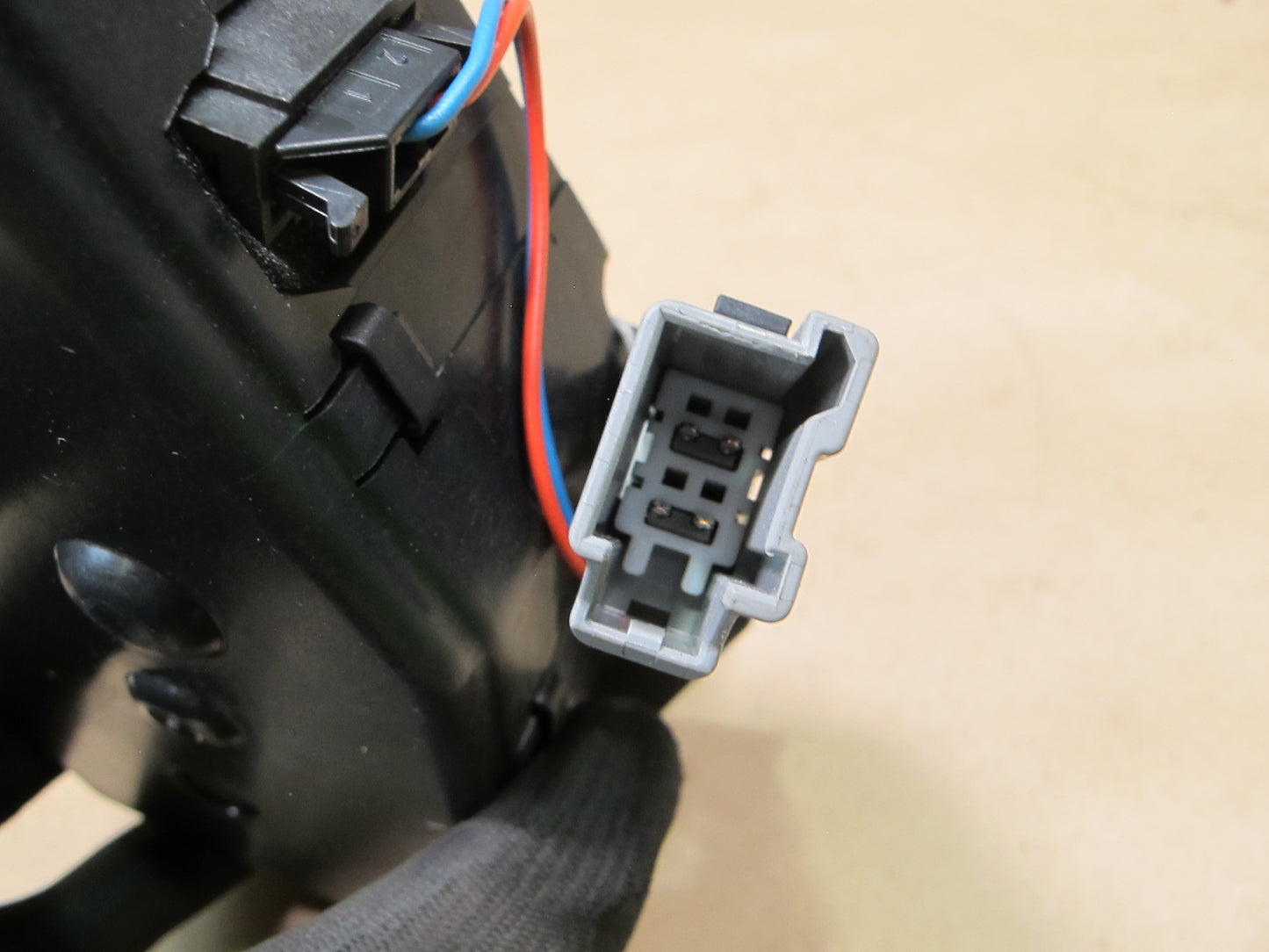 12-18 Range Rover Evoque L538 Rear Trunk Lid Tailgate Lock Latch Actuator OEM