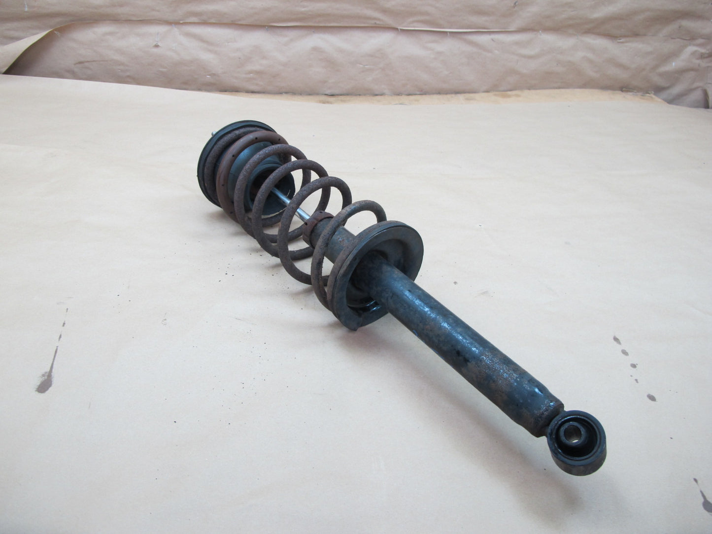 90-94 Lexus UCF10 LS400 Set of 2 Rear Strut Shock Absorber OEM