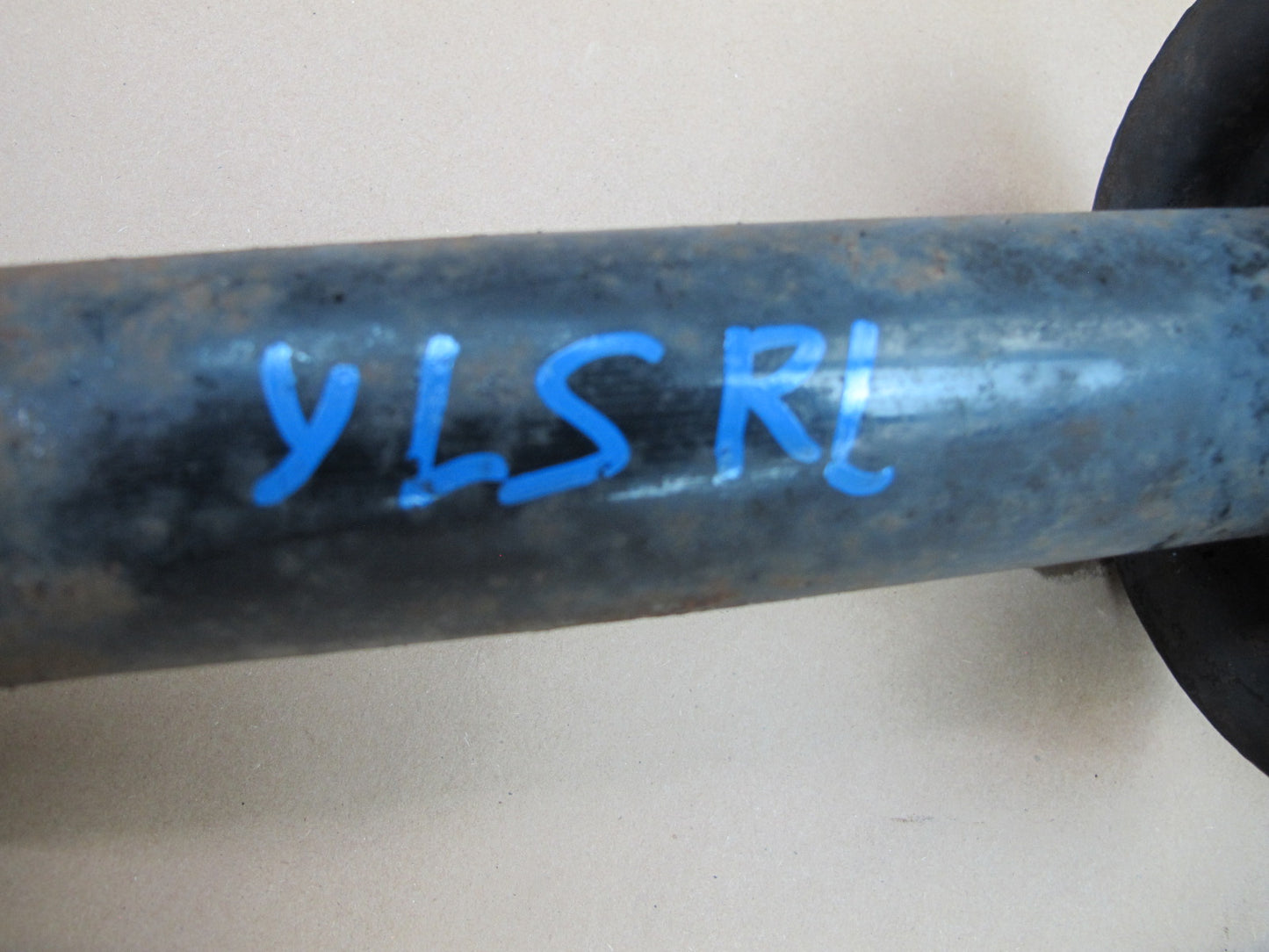 90-94 Lexus UCF10 LS400 Set of 2 Rear Strut Shock Absorber OEM
