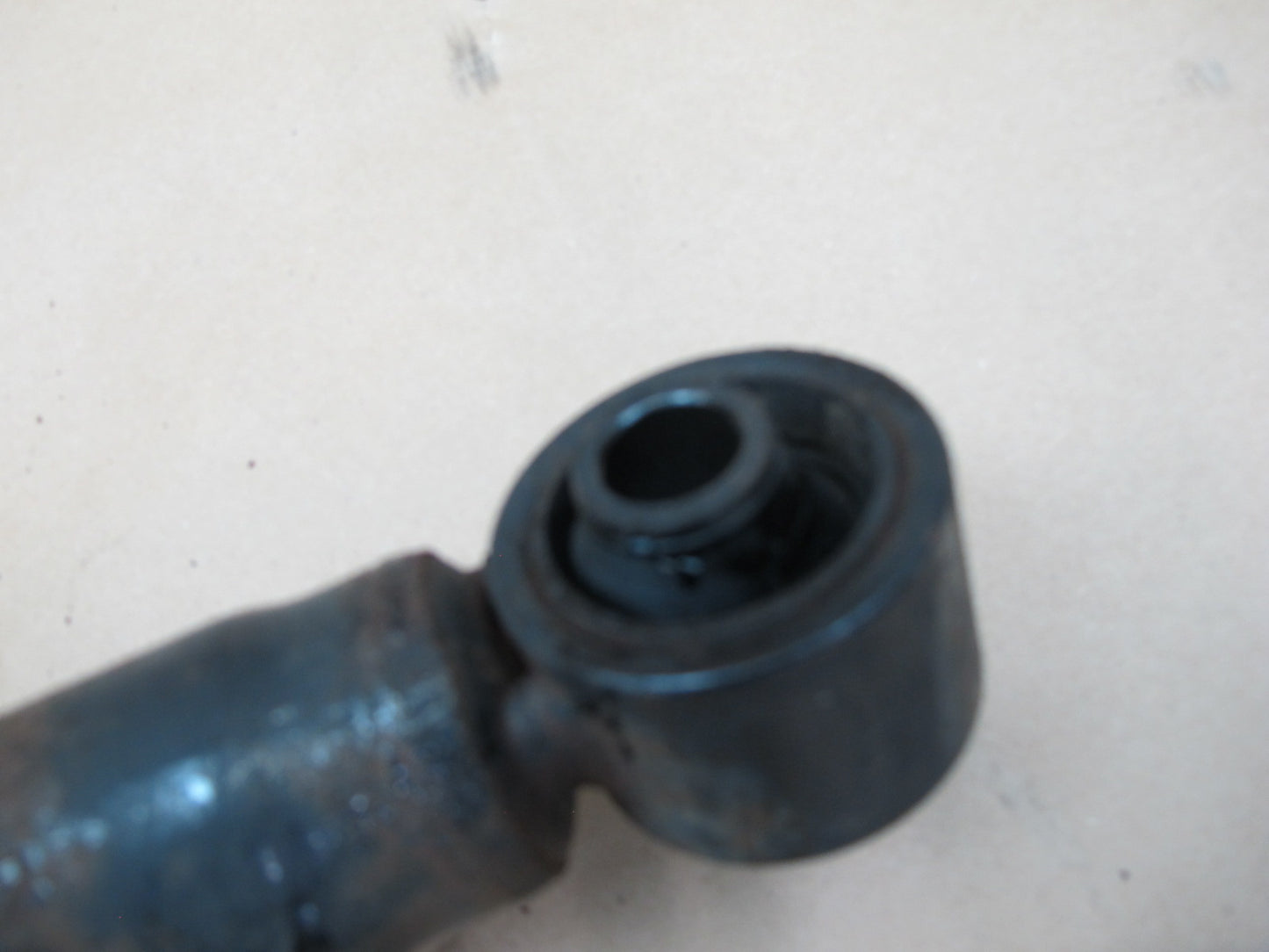 90-94 Lexus UCF10 LS400 Set of 2 Rear Strut Shock Absorber OEM