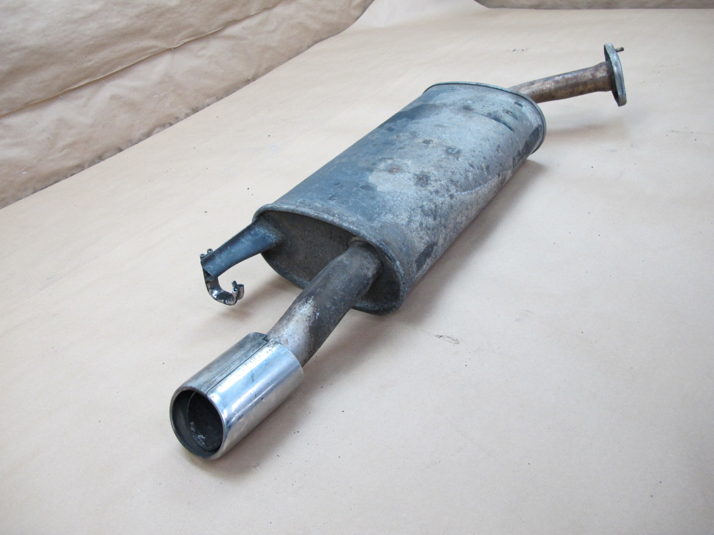 90-94 Lexus LS400 UCF10 Rear Right Exhaust Muffler OEM
