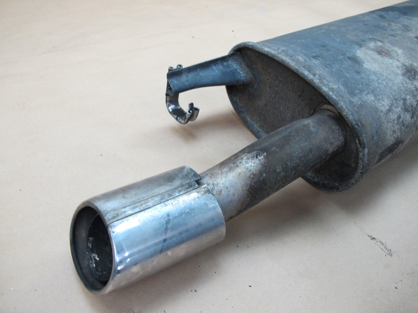90-94 Lexus LS400 UCF10 Rear Right Exhaust Muffler OEM