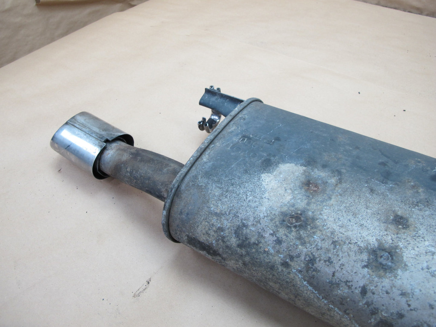 90-94 Lexus LS400 UCF10 Rear Right Exhaust Muffler OEM