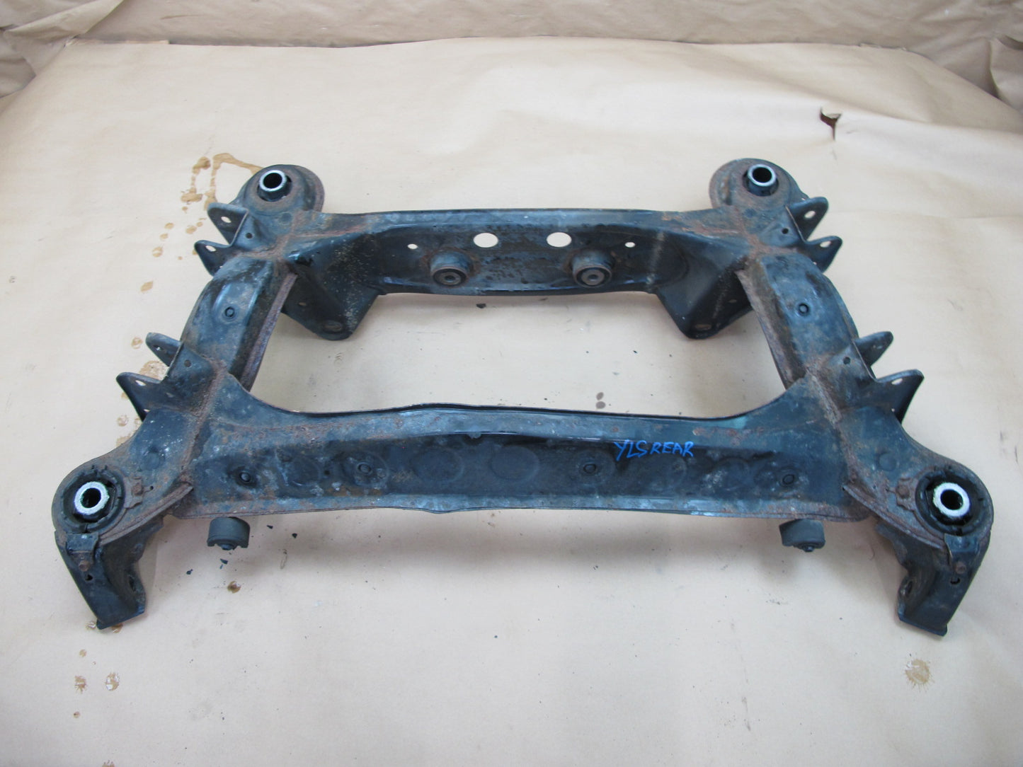90-94 Lexus UCF10 LS400 Rear Suspension Crossmember Sub Frame Subframe OEM