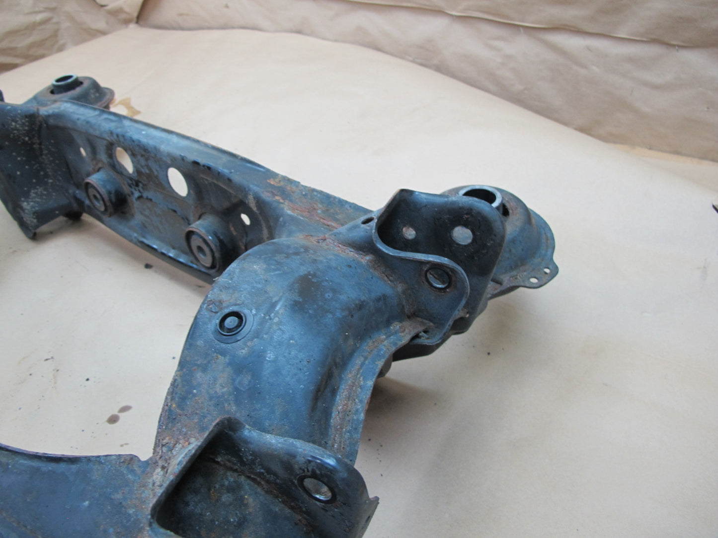 90-94 Lexus UCF10 LS400 Rear Suspension Crossmember Sub Frame Subframe OEM