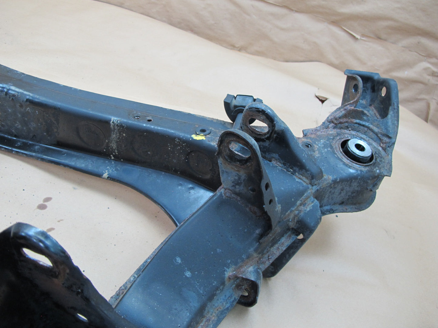 90-94 Lexus UCF10 LS400 Rear Suspension Crossmember Sub Frame Subframe OEM