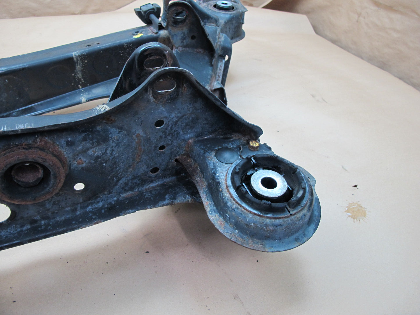 90-94 Lexus UCF10 LS400 Rear Suspension Crossmember Sub Frame Subframe OEM