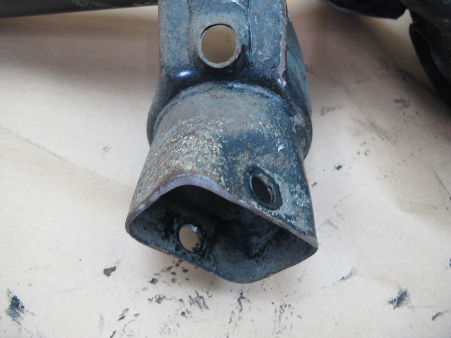 80-82 Porsche 924 Rear Left Trailing Arm Knuckle Wheel Hub Bearing Rotor OEM