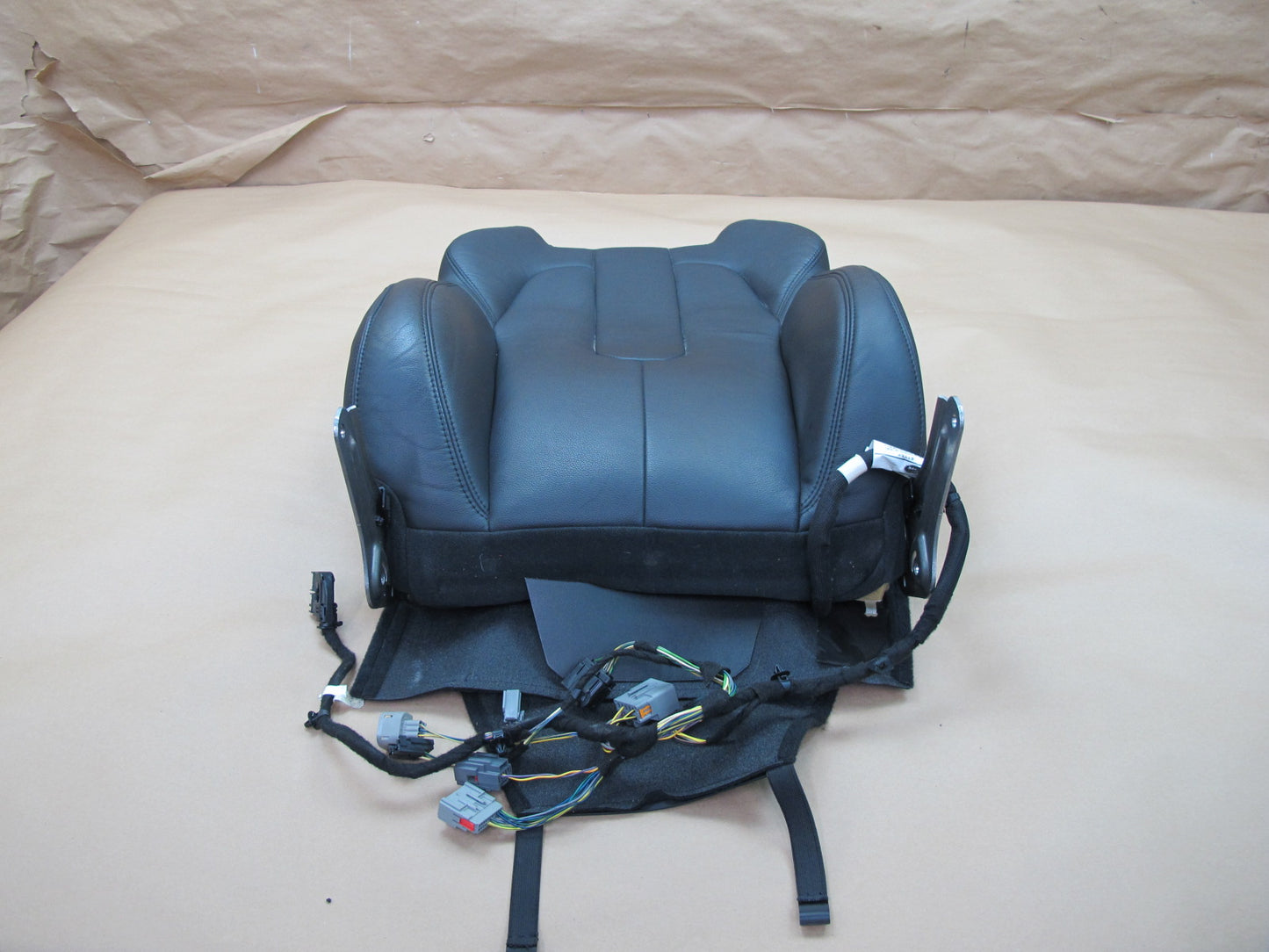 13-15 Range Rover Evoque Front Right Seat Upper Backrest Leather Cushion OEM