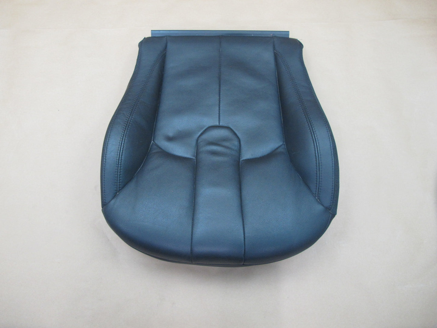 12-15 Range Rover Evoque Front Right Seat Lower Leather Cushion Black OEM