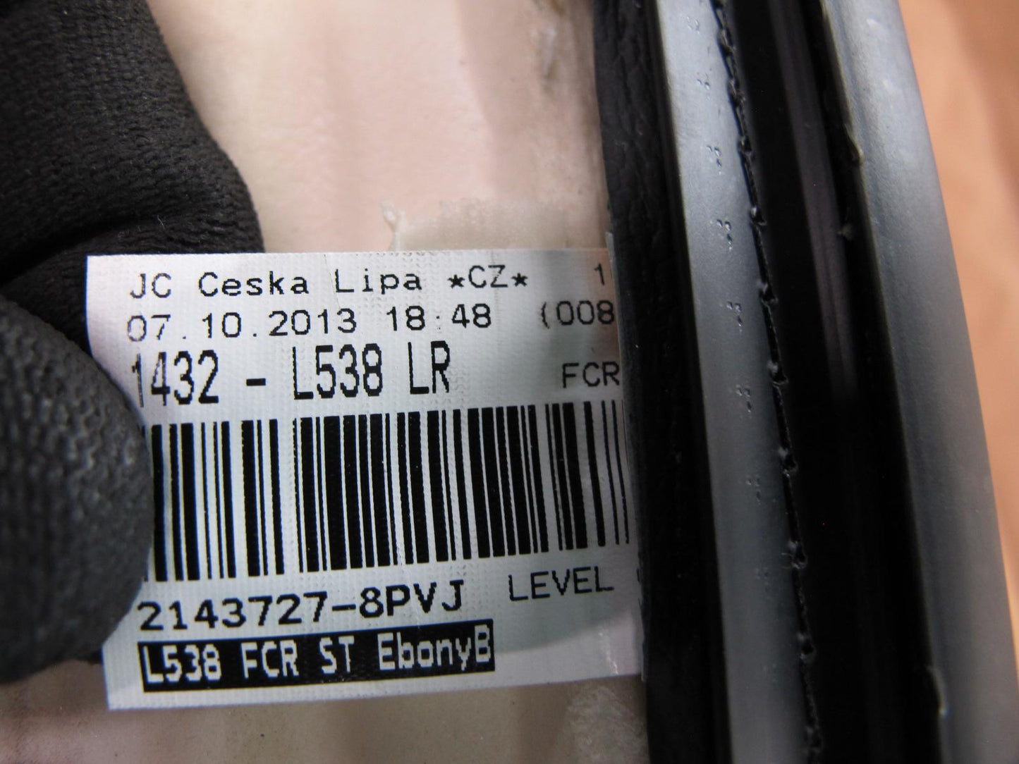 12-15 Range Rover Evoque Front Right Seat Lower Leather Cushion Black OEM